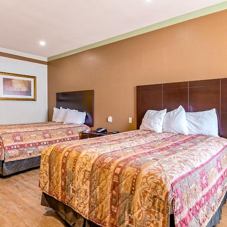 Big Lake Inn And Suites Екстер'єр фото