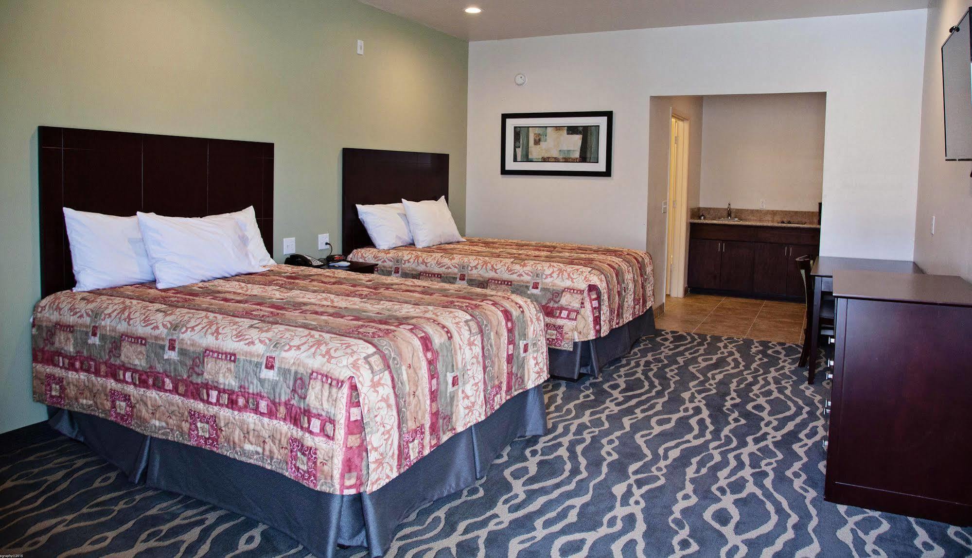 Big Lake Inn And Suites Екстер'єр фото