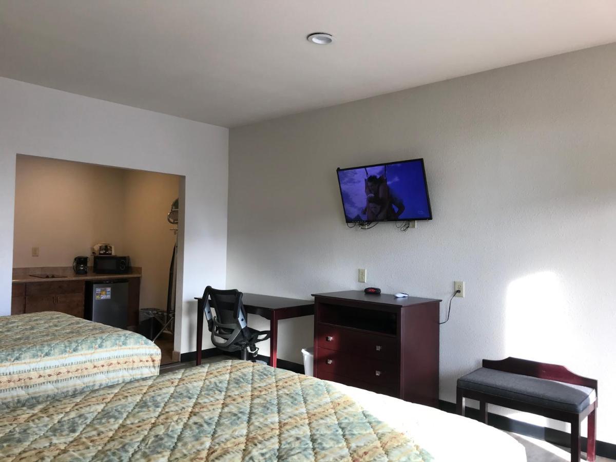 Big Lake Inn And Suites Екстер'єр фото